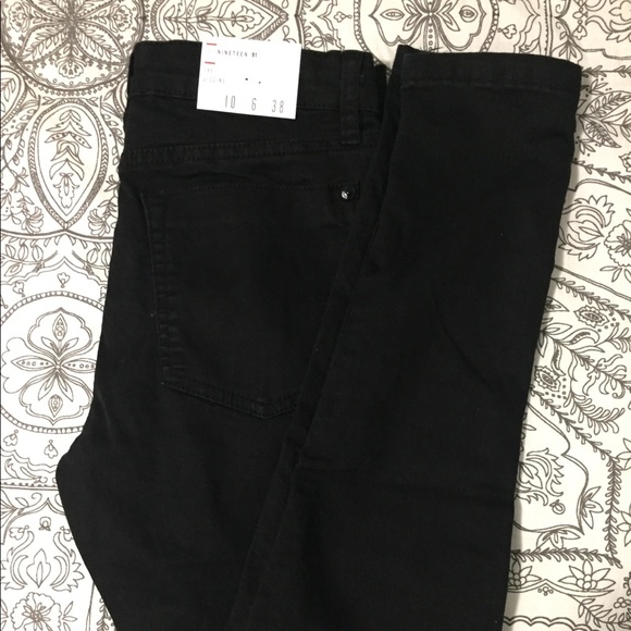 NWT Black Mid Rise Jeggings - Picture 3 of 4
